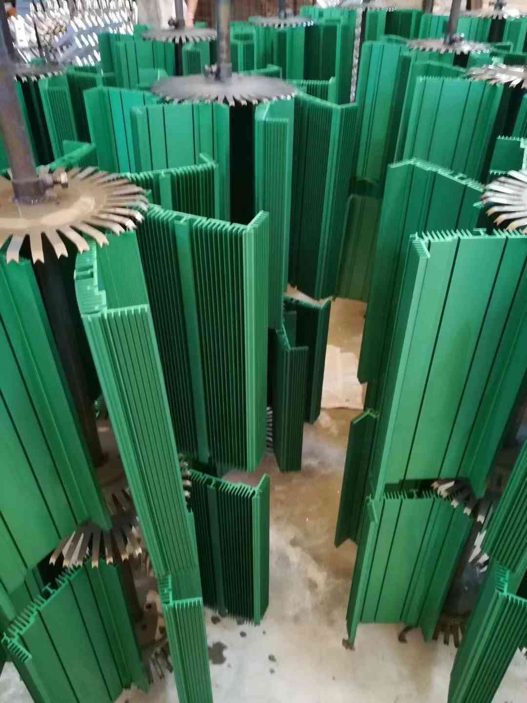 anodizing heatsinks(1).jpg